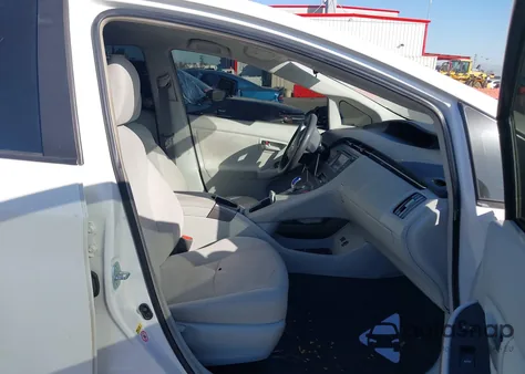 2015 Toyota Prius Two z USA, uszkodzony, nr VIN JTDKN3DU5F0396721